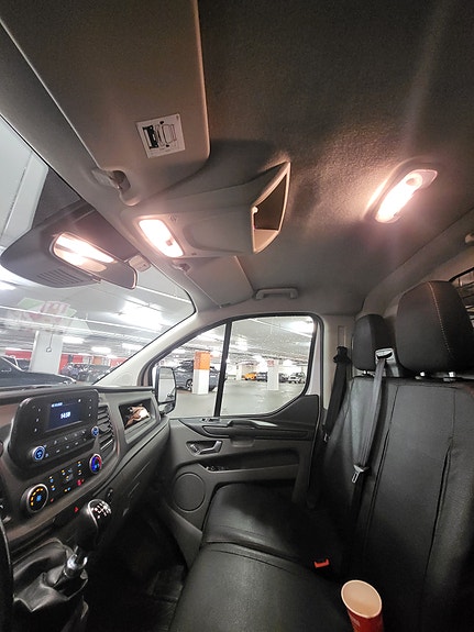 Ford Transit Custom 300L 19 of 28