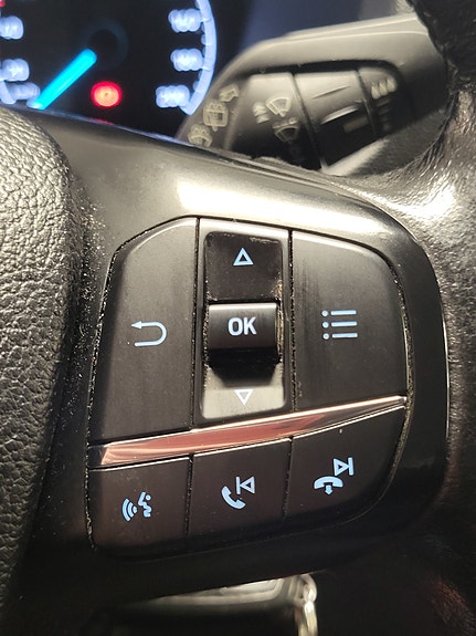 Ford Transit Custom 300L 25 of 28