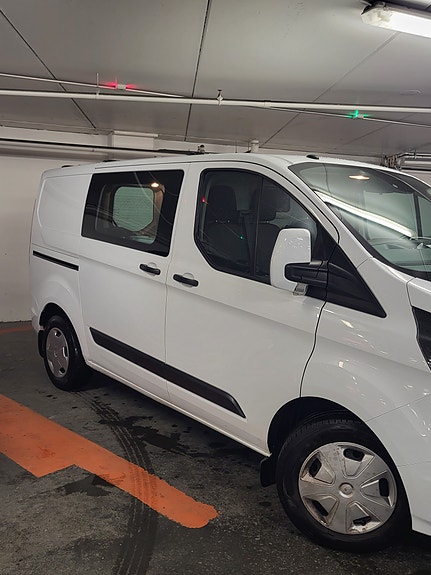 Ford Transit Custom 300L 5 of 28