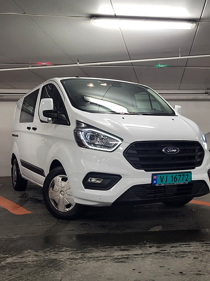 Ford Transit Custom 300L 3 of 28