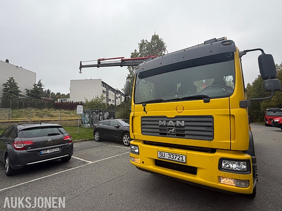 MAN 2006 MAN TGM 15.280 - Bilberger med tiltbart plan - HMF 902 T3 kran - Hydraulisk vinsj - 424 362 km 9 of 30