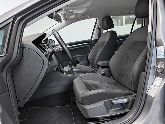 Volkswagen Golf VII 14 of 15