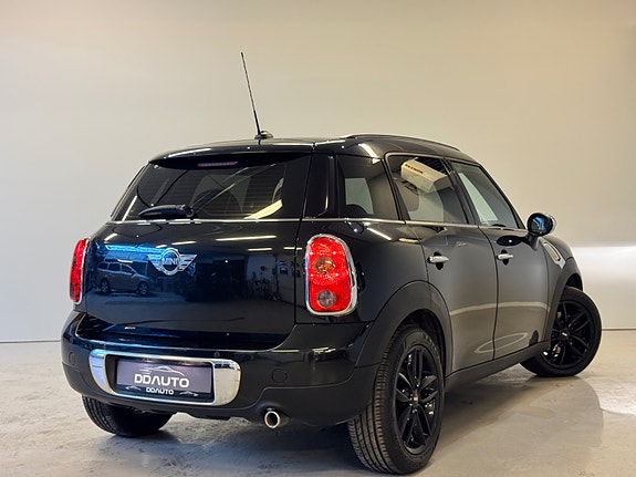 MINI Countryman-Serie 10 of 18