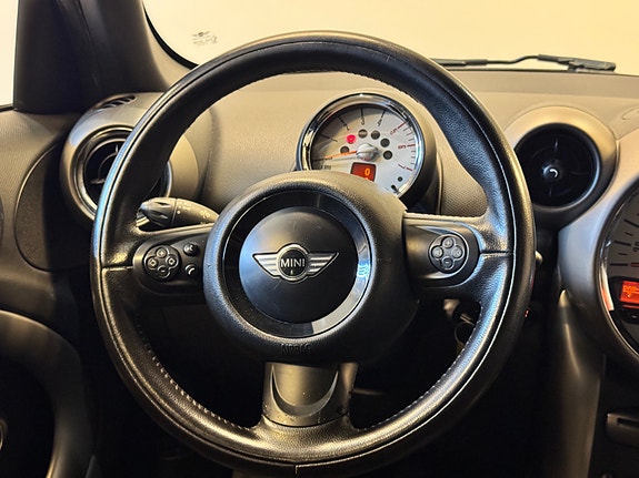 MINI Countryman-Serie 17 of 18
