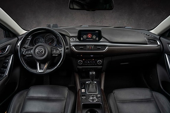 Mazda 6 3 of 8