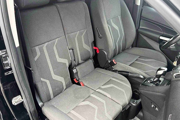 Ford Transit Connect 11 of 25