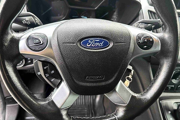 Ford Transit Connect 16 of 25
