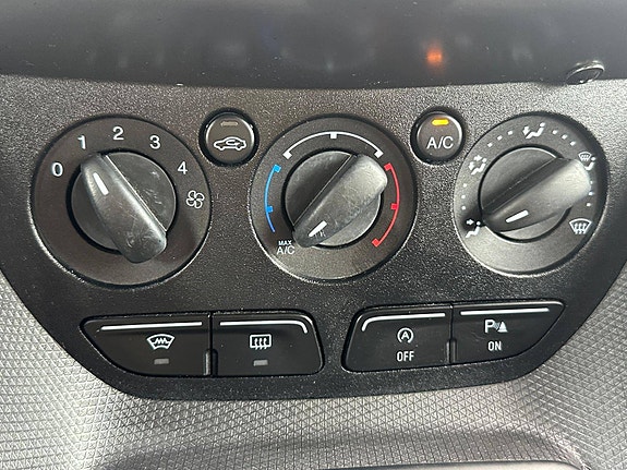 Ford Transit Connect 20 of 25