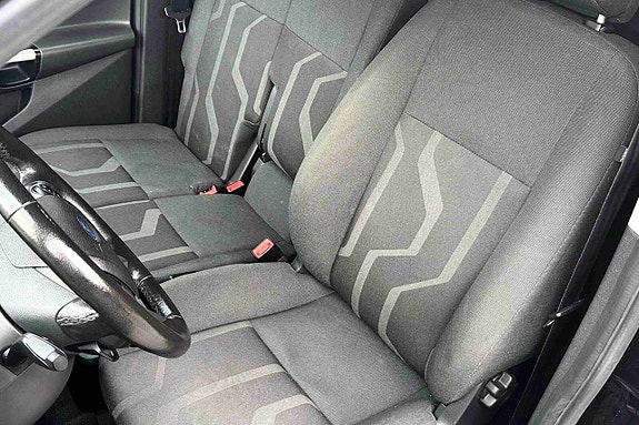 Ford Transit Connect 13 of 25
