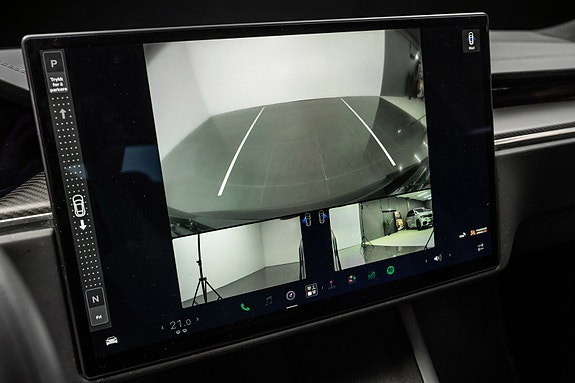 Tesla Model S 26 of 30