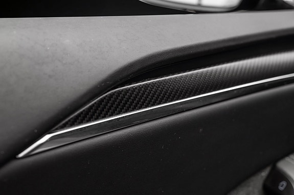Tesla Model S 28 of 30