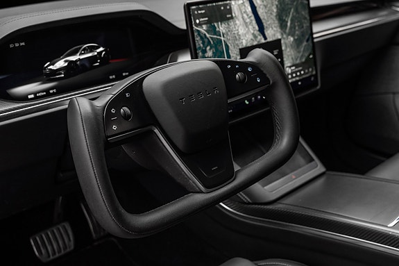 Tesla Model S 14 of 30