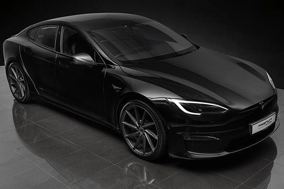 Tesla Model S 2 of 30