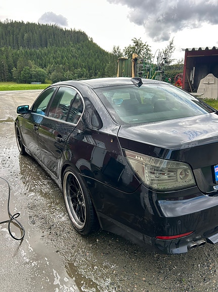 BMW 525d 4 of 14