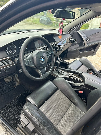 BMW 525d 12 of 14