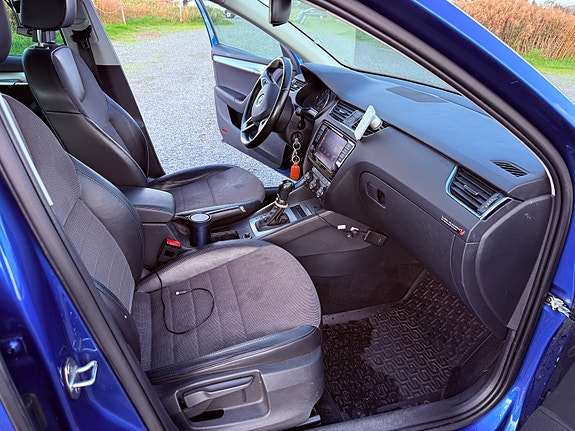 Skoda Octavia 12 of 17