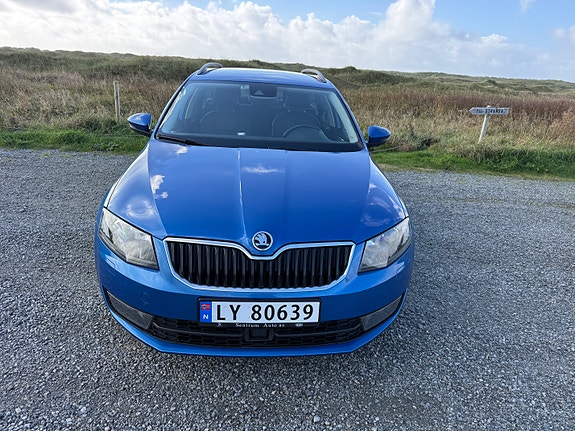 Skoda Octavia 2 of 17