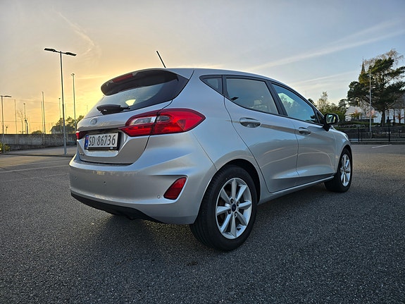 Ford Fiesta 6 of 13
