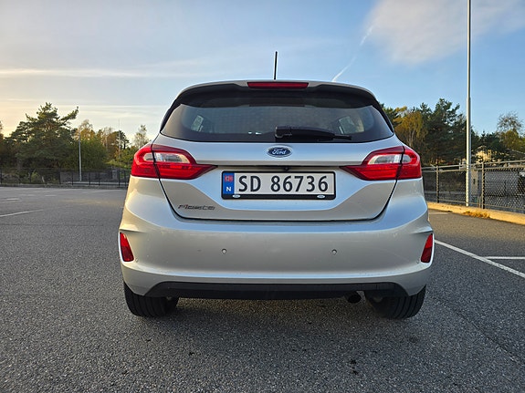 Ford Fiesta 7 of 13