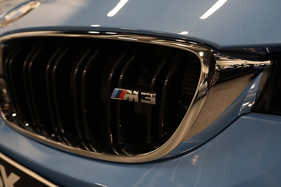 BMW M3 8 of 30