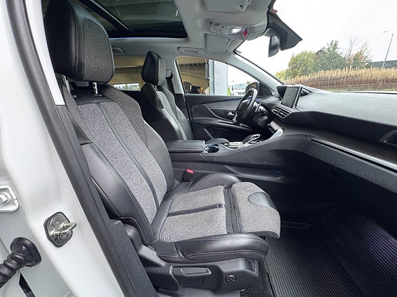 Peugeot 3008 3 of 30