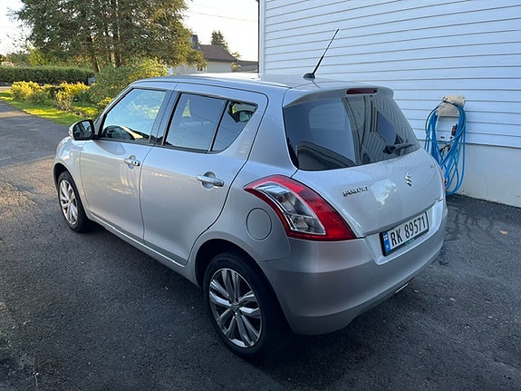 Suzuki Swift 3 of 13