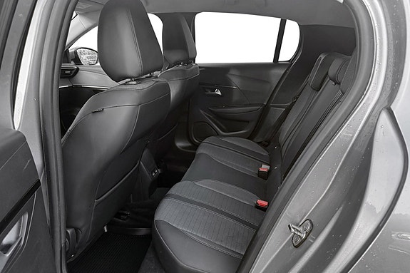Peugeot e-208 28 of 29