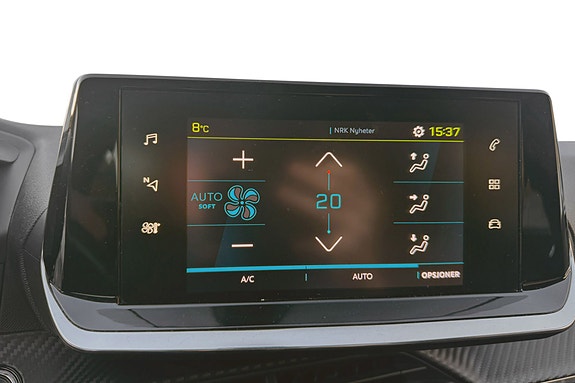 Peugeot e-208 20 of 29