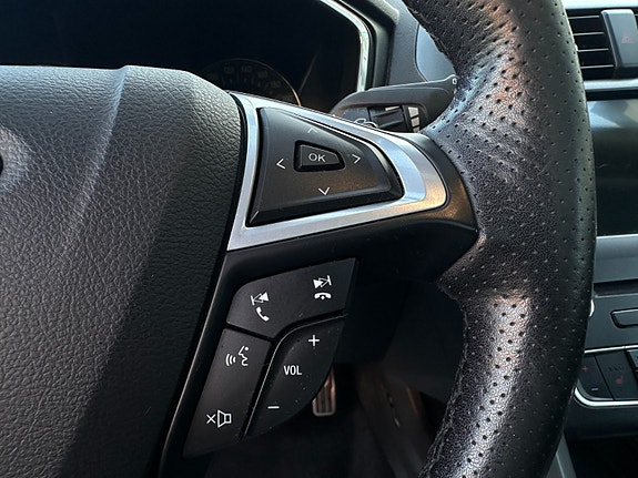 Ford Mondeo 25 of 30