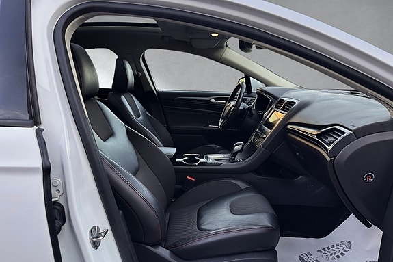 Ford Mondeo 18 of 30