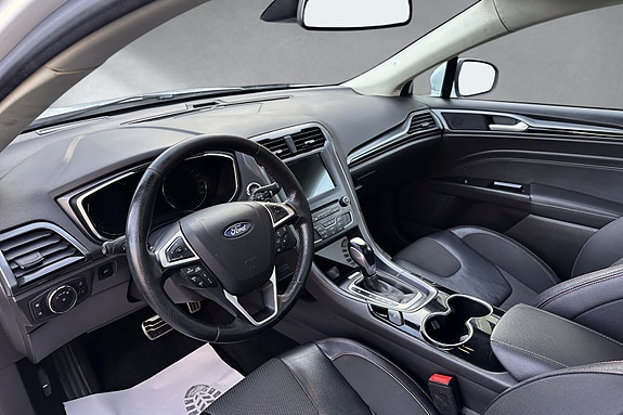 Ford Mondeo 15 of 30