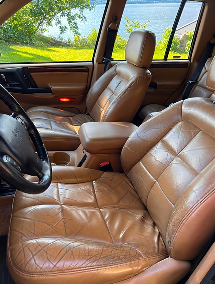 Jeep Grand Cherokee 9 of 19