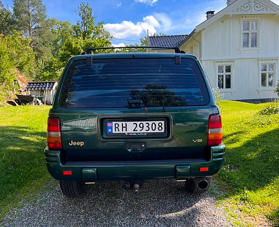 Jeep Grand Cherokee 10 of 19