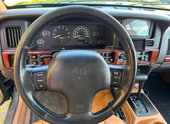 Jeep Grand Cherokee 7 of 19