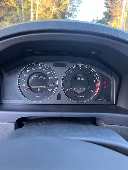 Volvo XC70 11 of 13