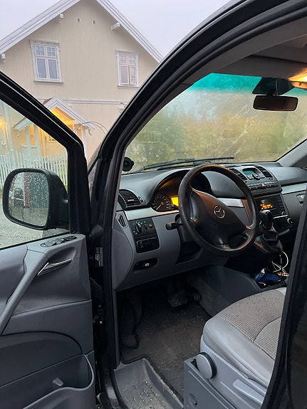 Mercedes-Benz Vito 111 9 of 18