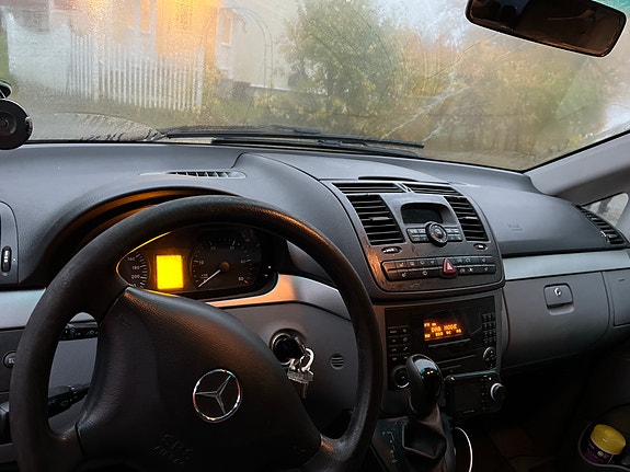 Mercedes-Benz Vito 111 10 of 18