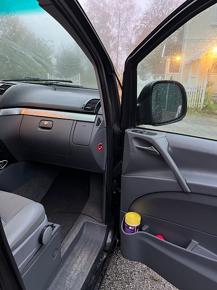Mercedes-Benz Vito 111 12 of 18
