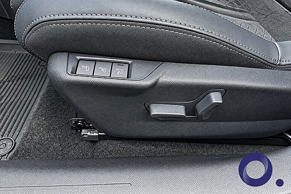 Peugeot e-208 26 of 26