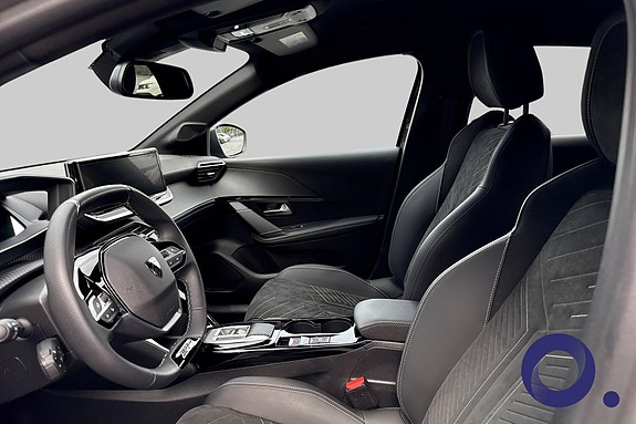 Peugeot e-208 12 of 26