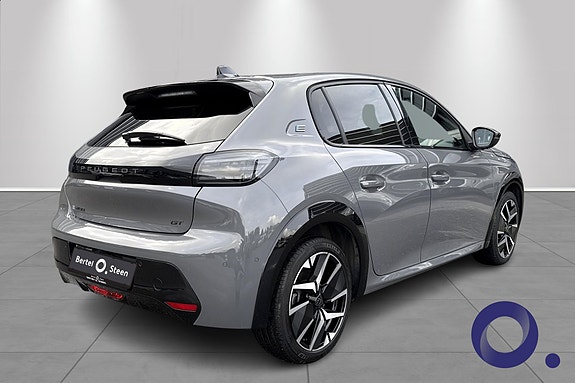 Peugeot e-208 6 of 26