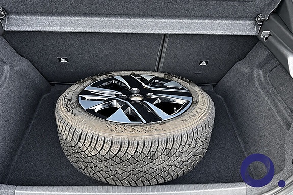 Peugeot e-208 5 of 26