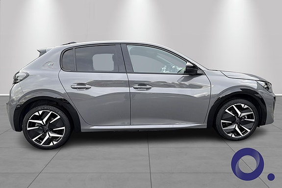 Peugeot e-208 7 of 26
