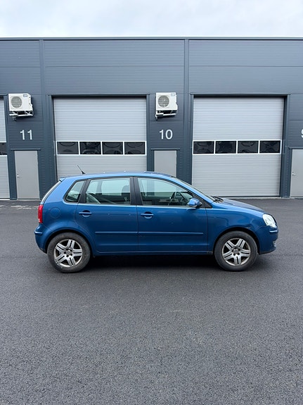 Volkswagen Polo 2 of 20