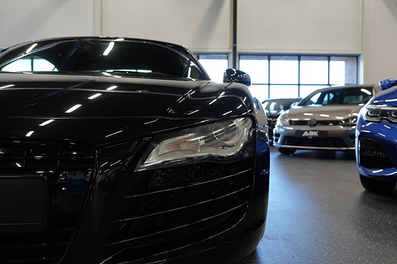 Audi R8 6 of 30
