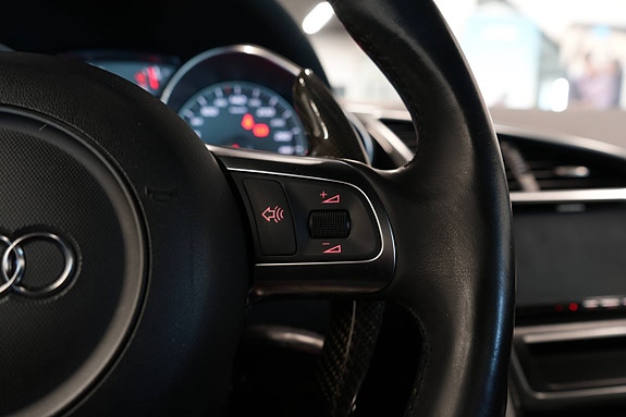 Audi R8 24 of 30