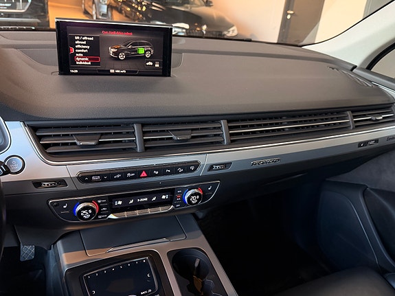 Audi Q7 18 of 30