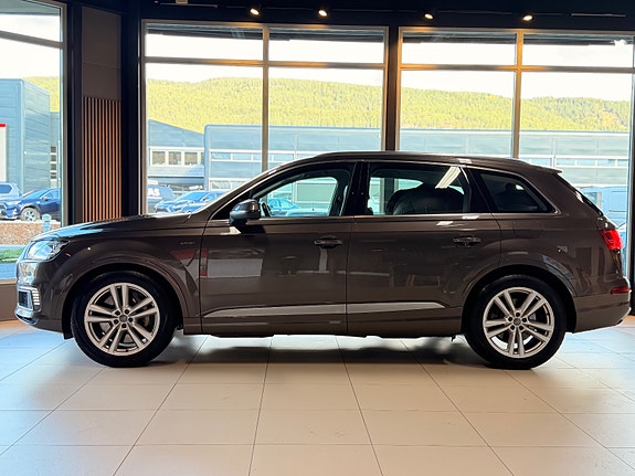Audi Q7 6 of 30