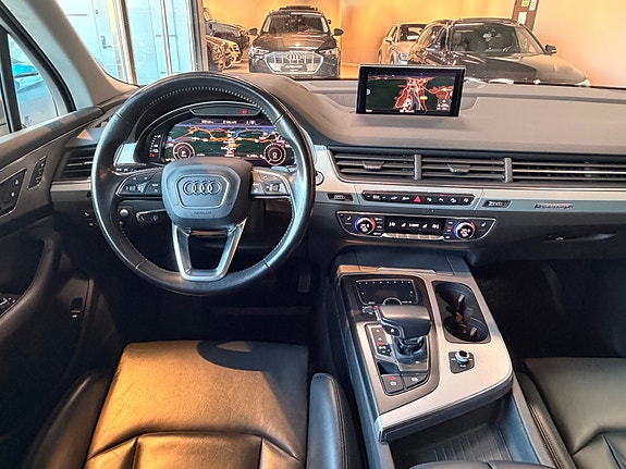 Audi Q7 13 of 30