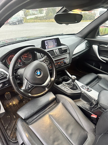 BMW 118d 17 of 30